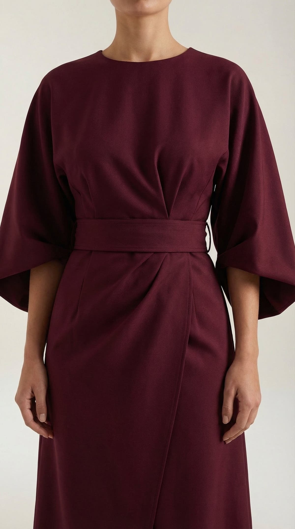 Wickelkleid mit Glockenärmeln und Gürtel in Midilänge für Damen