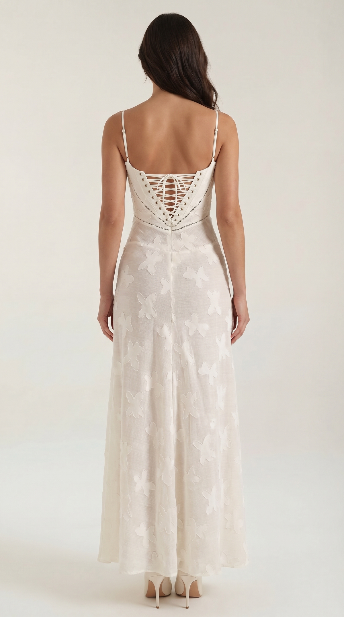 Langes Kleid mit Blumenspitze und Herzausschnitt für Damen