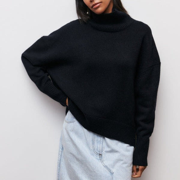 Pullover mit hohem Halsausschnitt und schlichtem Schnitt
