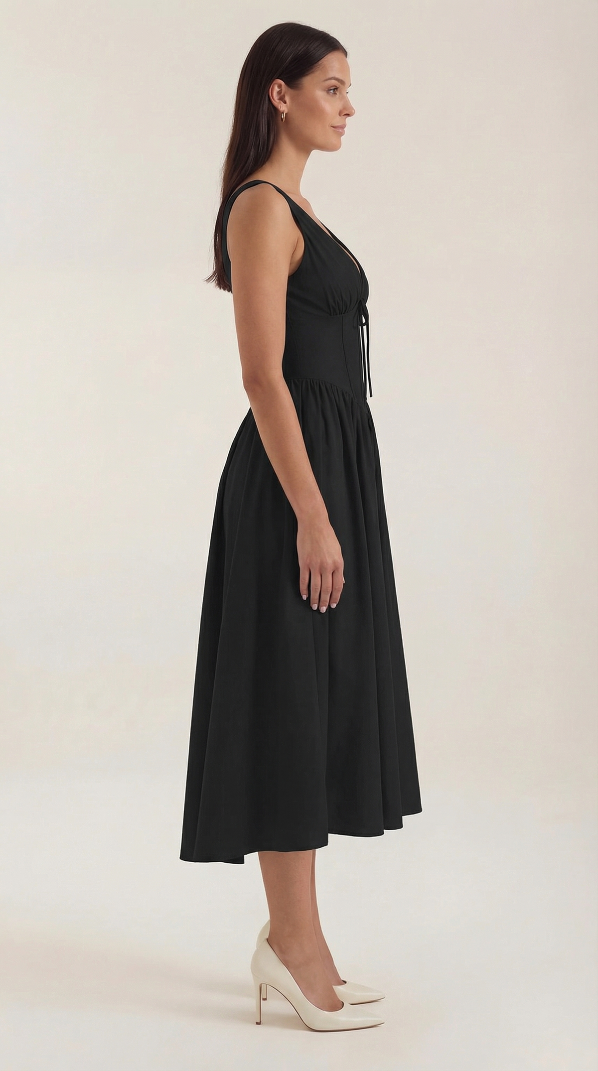 Midikleid mit tiefem V-Ausschnitt und gerafftem Rock für Damen