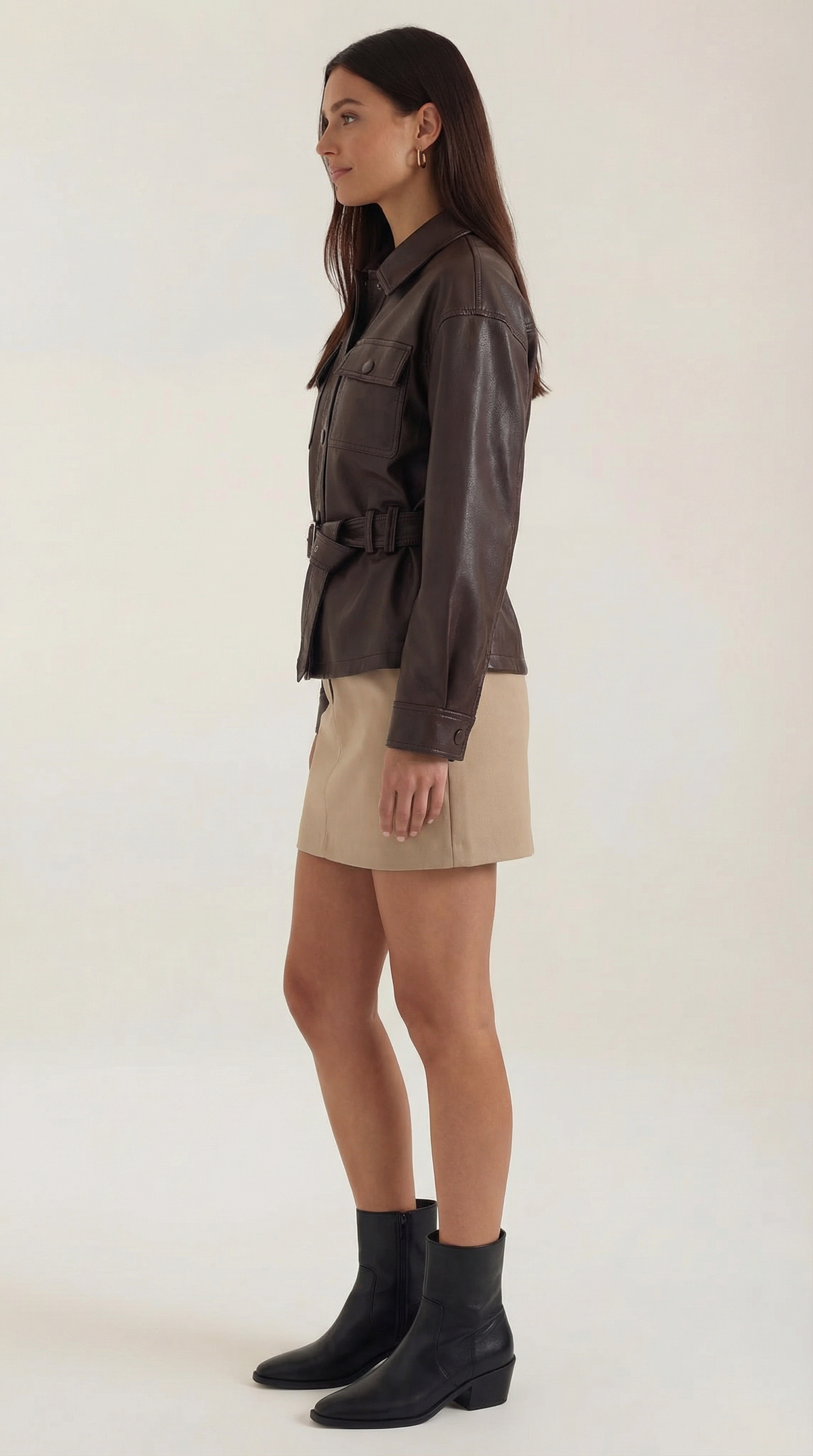 Kunstlederjacke mit Gürtel, Hemdkragen und Taschen für Damen