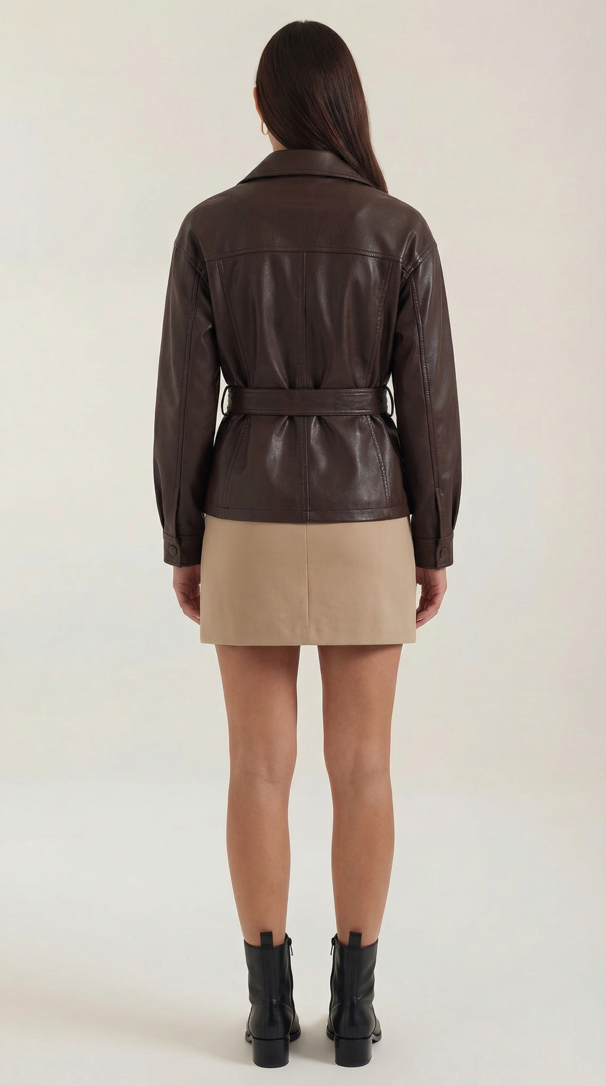Kunstlederjacke mit Gürtel, Hemdkragen und Taschen für Damen