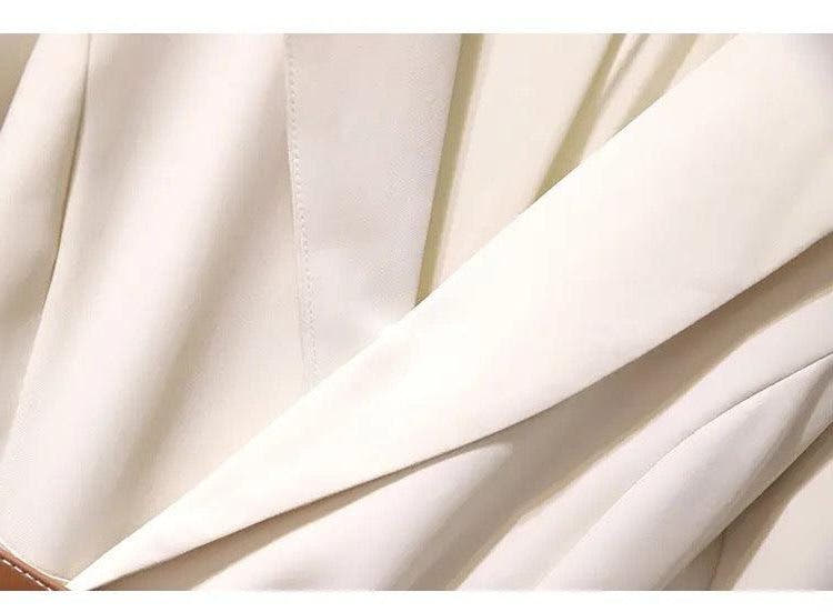 Festliches Kleid mit Plisseefalten und Gürtel für Damen