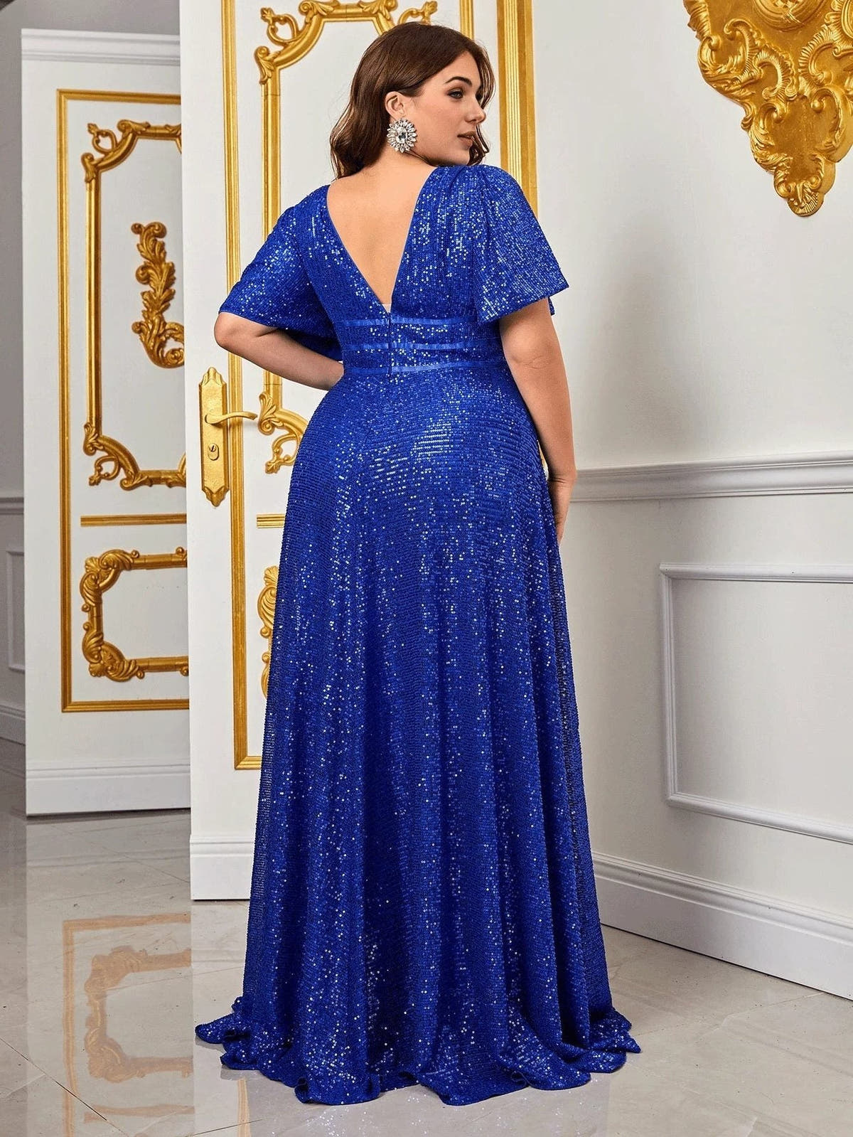 Festliches Kleid mit V-Ausschnitt und Schleppe für Damen