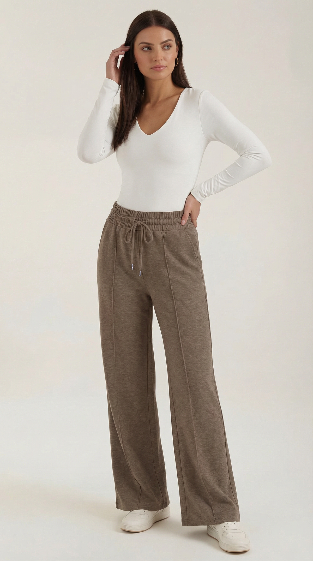 Weite Hose mit Kordelzug und Bügelfalten für Damen - Braun
