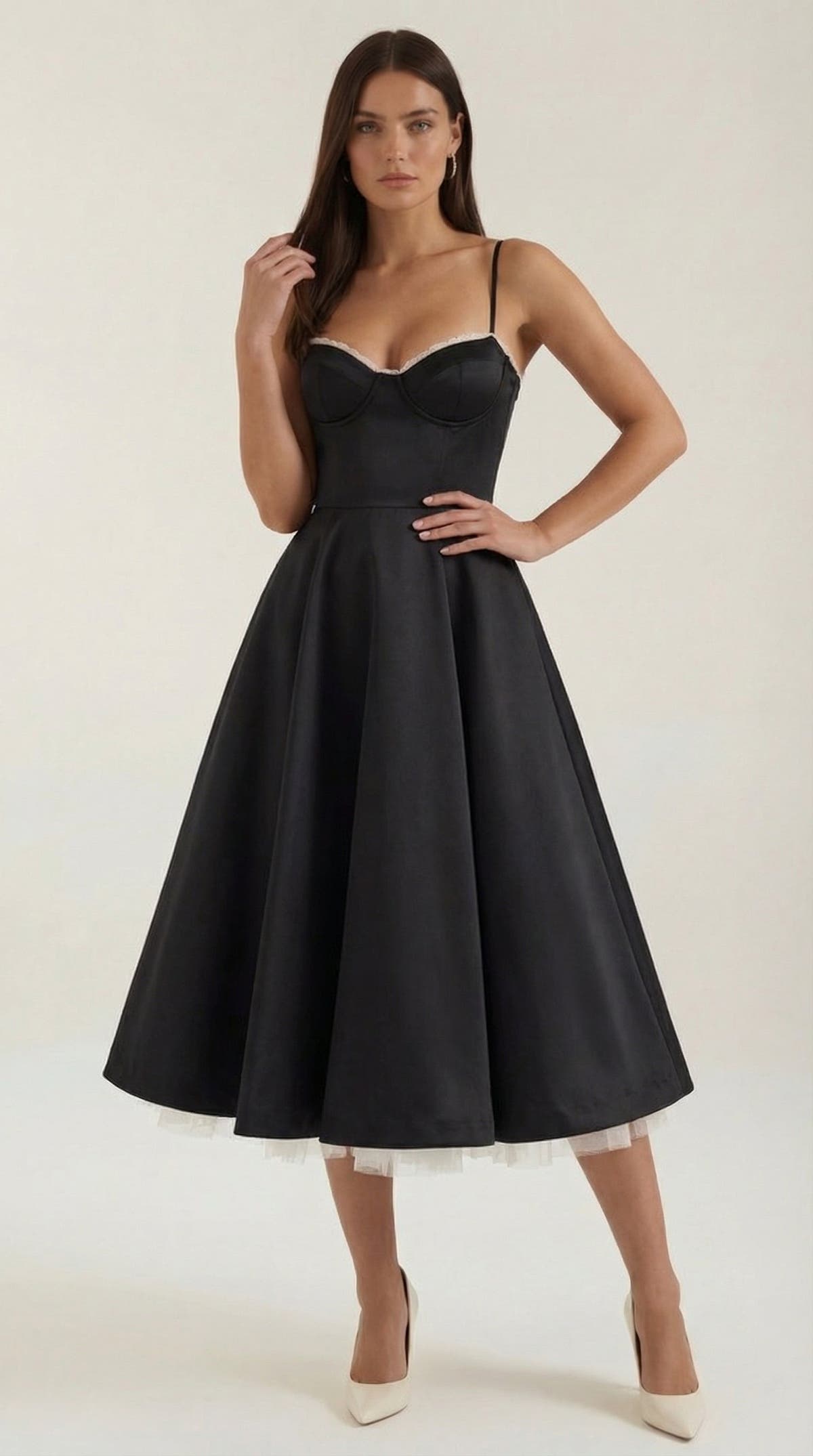 Midikleid mit Herzausschnitt, Tüllrock und Taschen für Damen - Schwarz