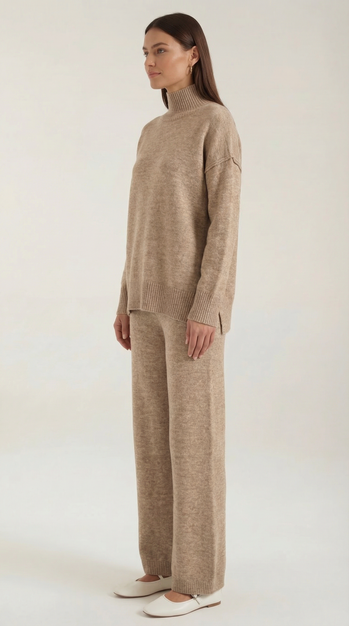Zweiteiler mit Rollkragenpullover und weiter Hose aus Strick für Damen