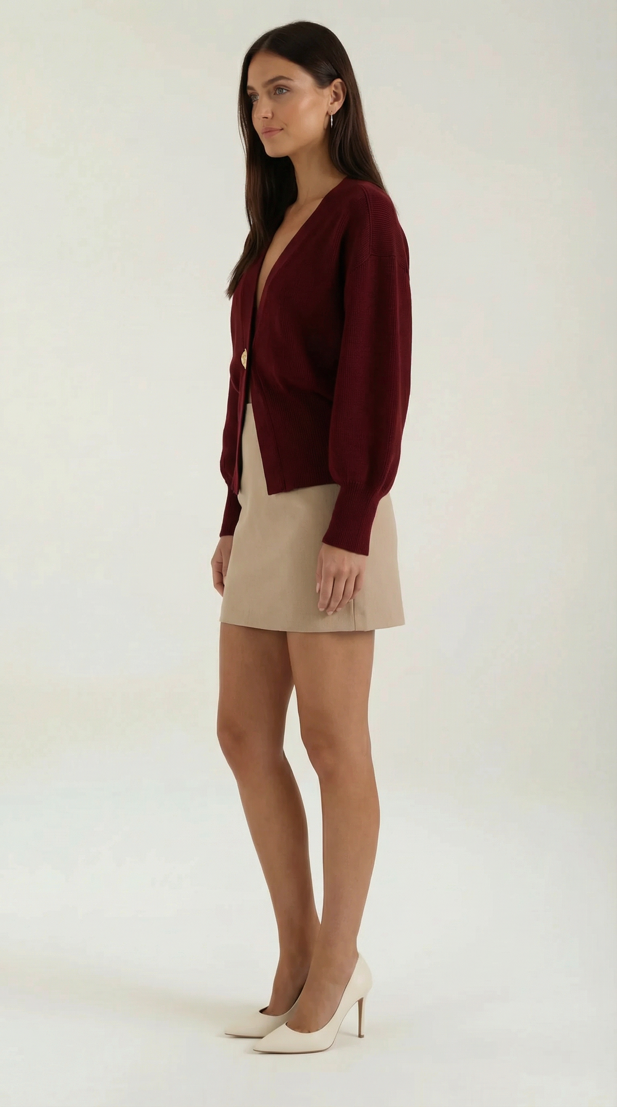 Pullover mit V-Ausschnitt und goldfarbenem Knopf für Damen