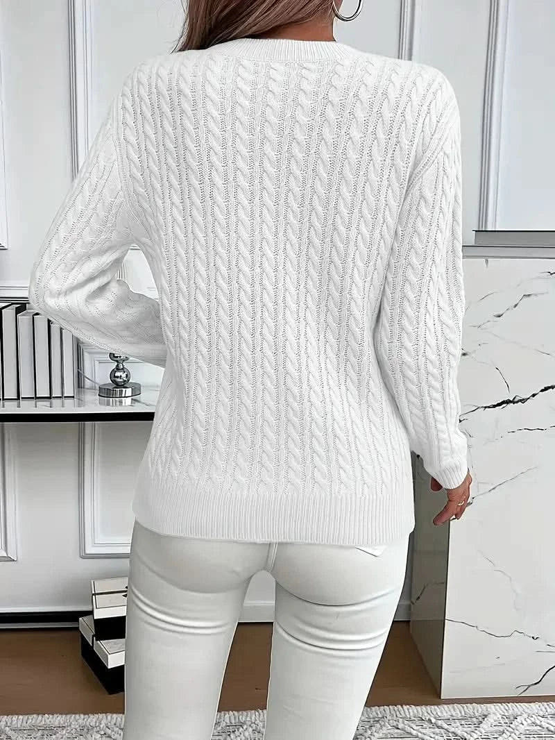 Strickpullover mit Zopfmuster und Rundhalsausschnitt