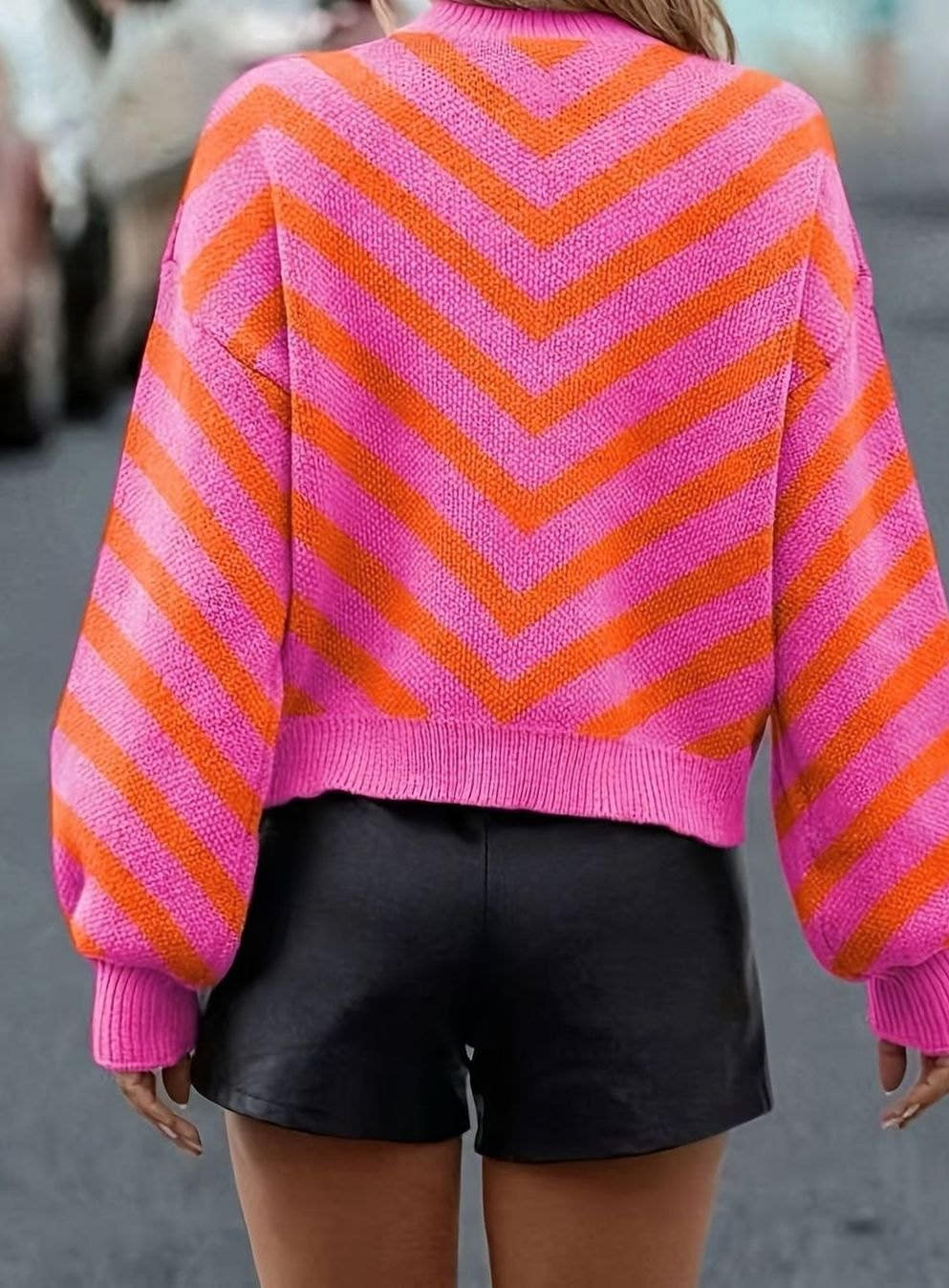 Pullover mit Chevron-Streifen und Puffärmeln