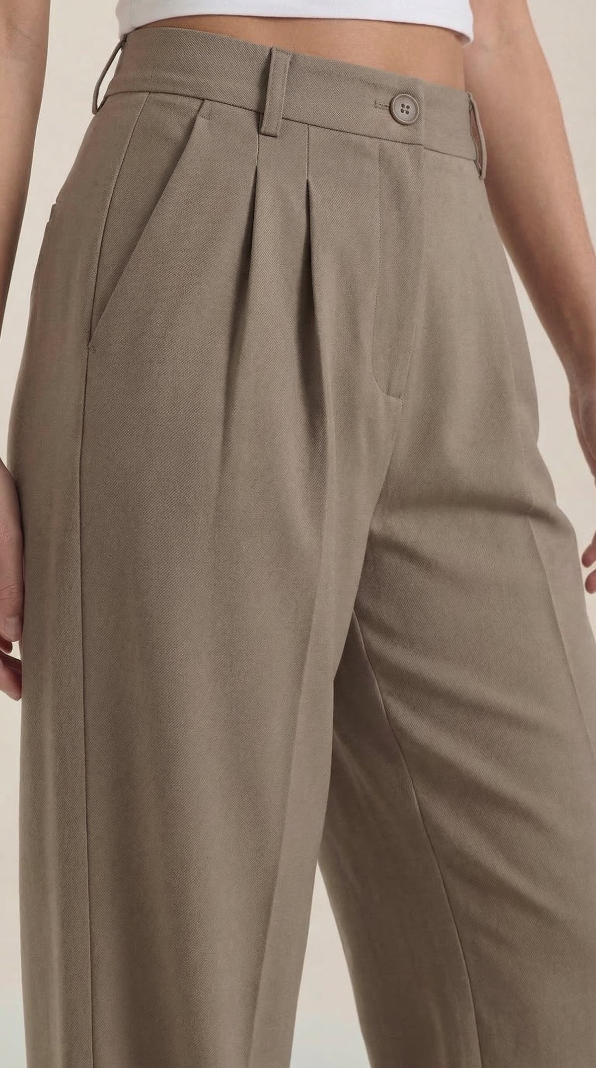 Stoffhose mit hohem Bund, Bundfalten und weitem Bein für Damen