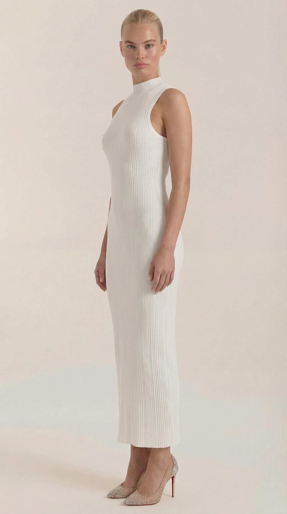 Langes Kleid in Rippstrick mit Stehkragen ohne Ärmel für Damen