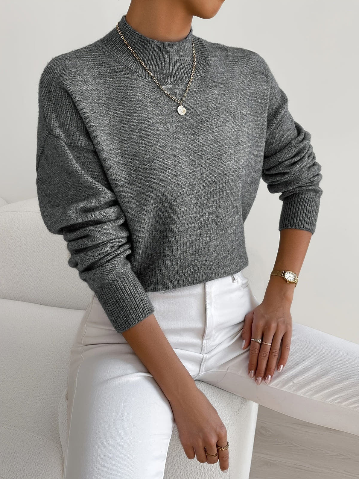 Strickpullover Damen aus flauschigem Feinstrick mit Stehkragen und überschnittenen Schultern