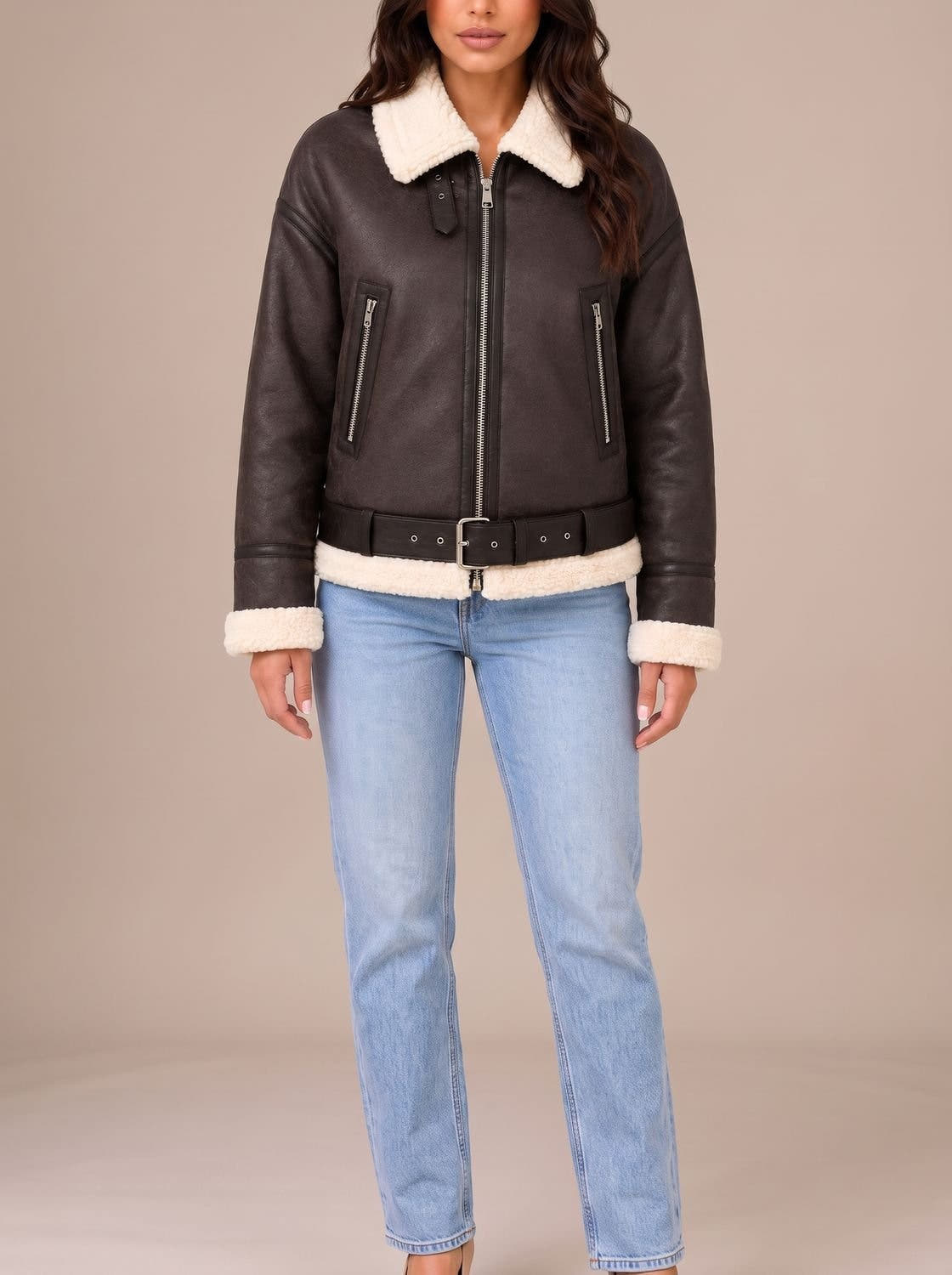 Teddyjacke Damen aus Kunstleder, kurz mit Teddyfellkragen und Gürtel