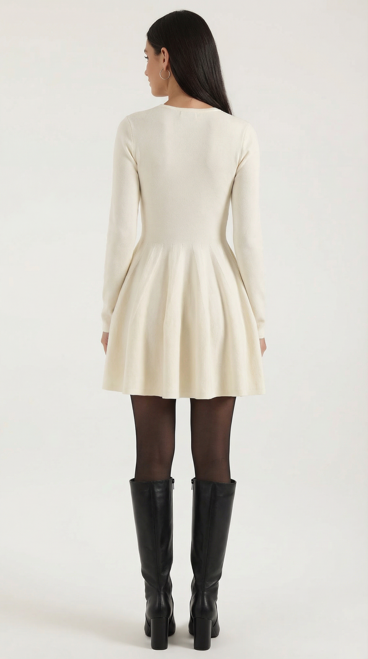 Kurzes Kleid mit Plisseerock und Rundhalsausschnitt für Damen