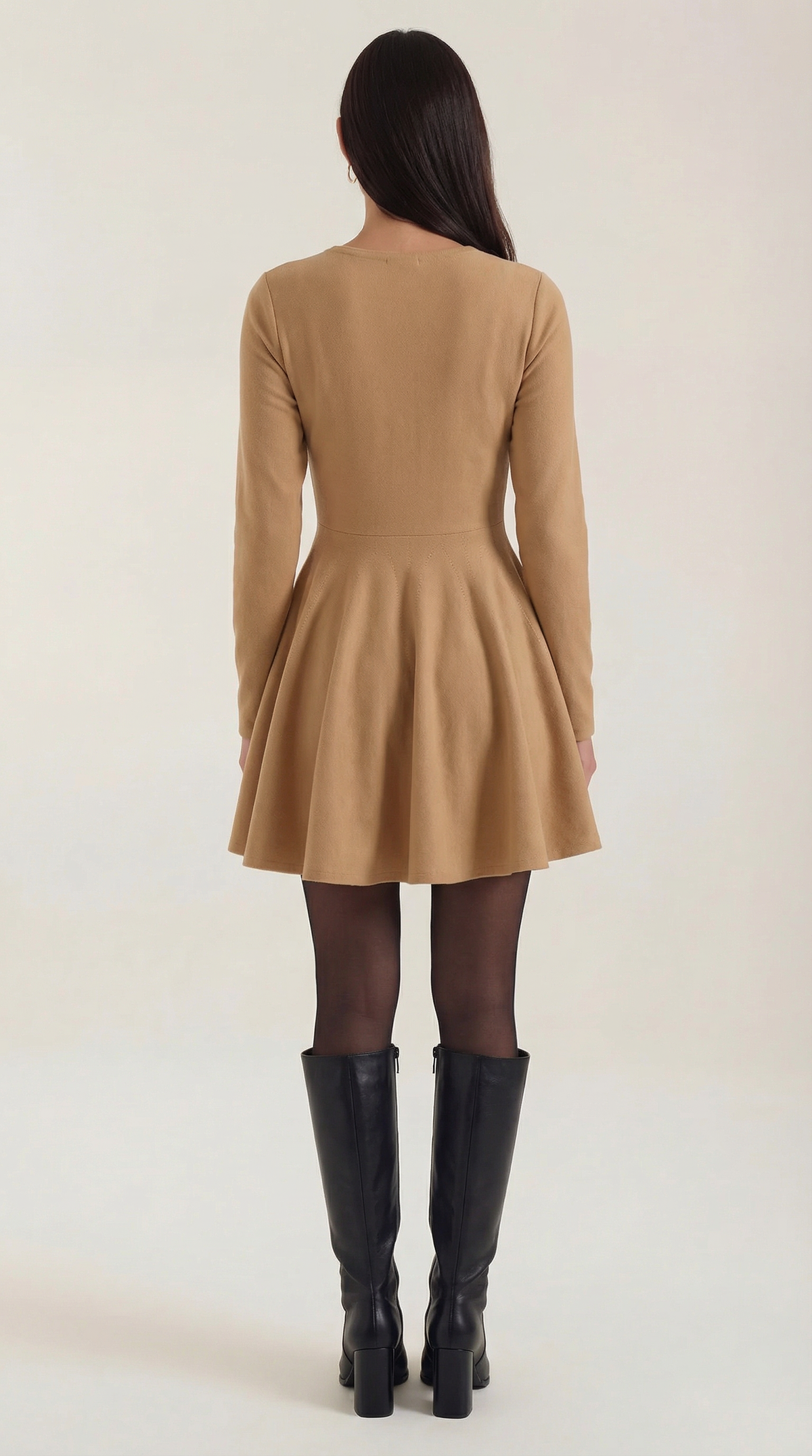 Kurzes Kleid mit Plisseerock und Rundhalsausschnitt für Damen