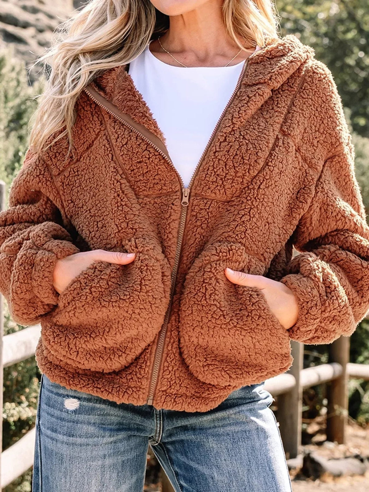 Teddyjacke mit Kapuze und Fronttaschen