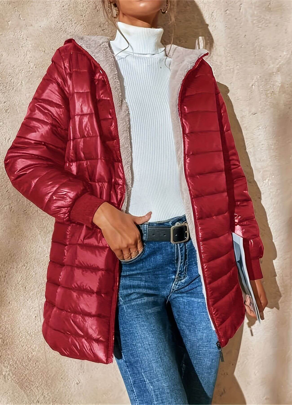 Steppjacke mit Kapuze und gerippten Bündchen