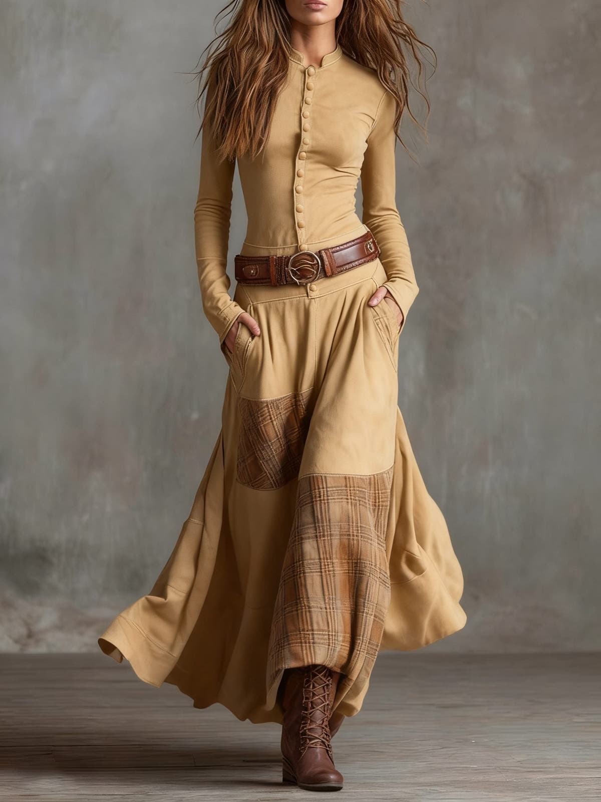 Langes Kleid mit Karo-Einsätzen und Knopfleiste für Damen