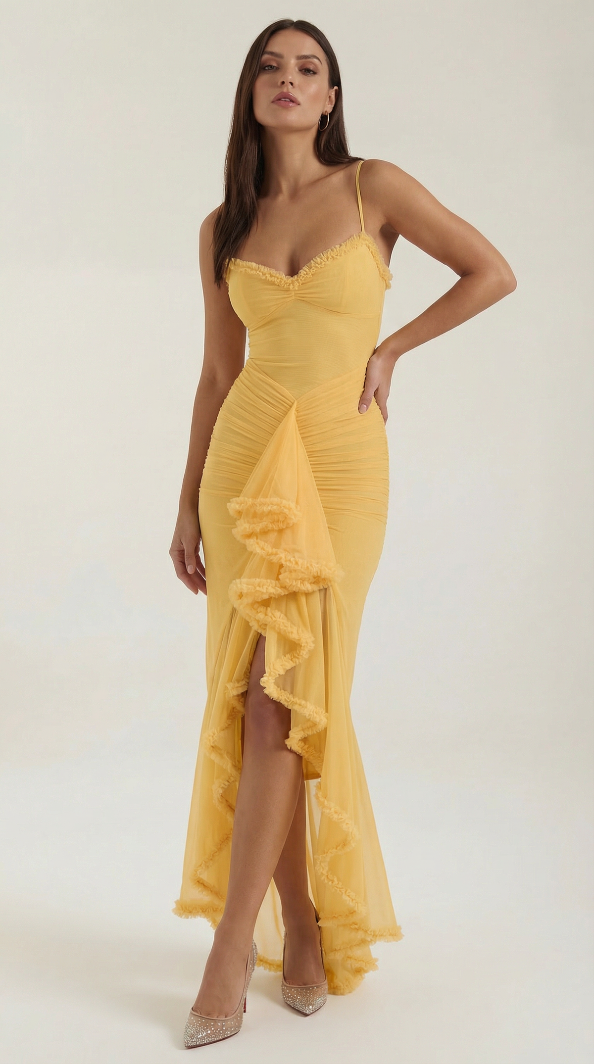 Langes Kleid mit Herzausschnitt und Rüschenbesatz für Damen - Gelb