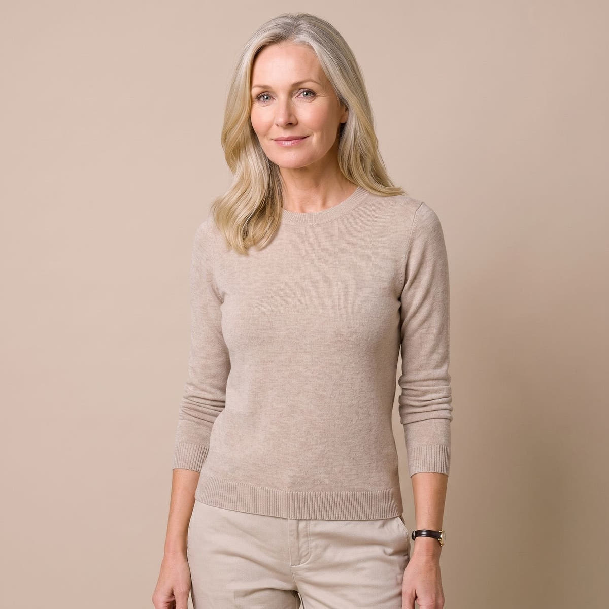 Wollpullover Damen aus weicher Wollmischung, figurbetont mit Rundhals