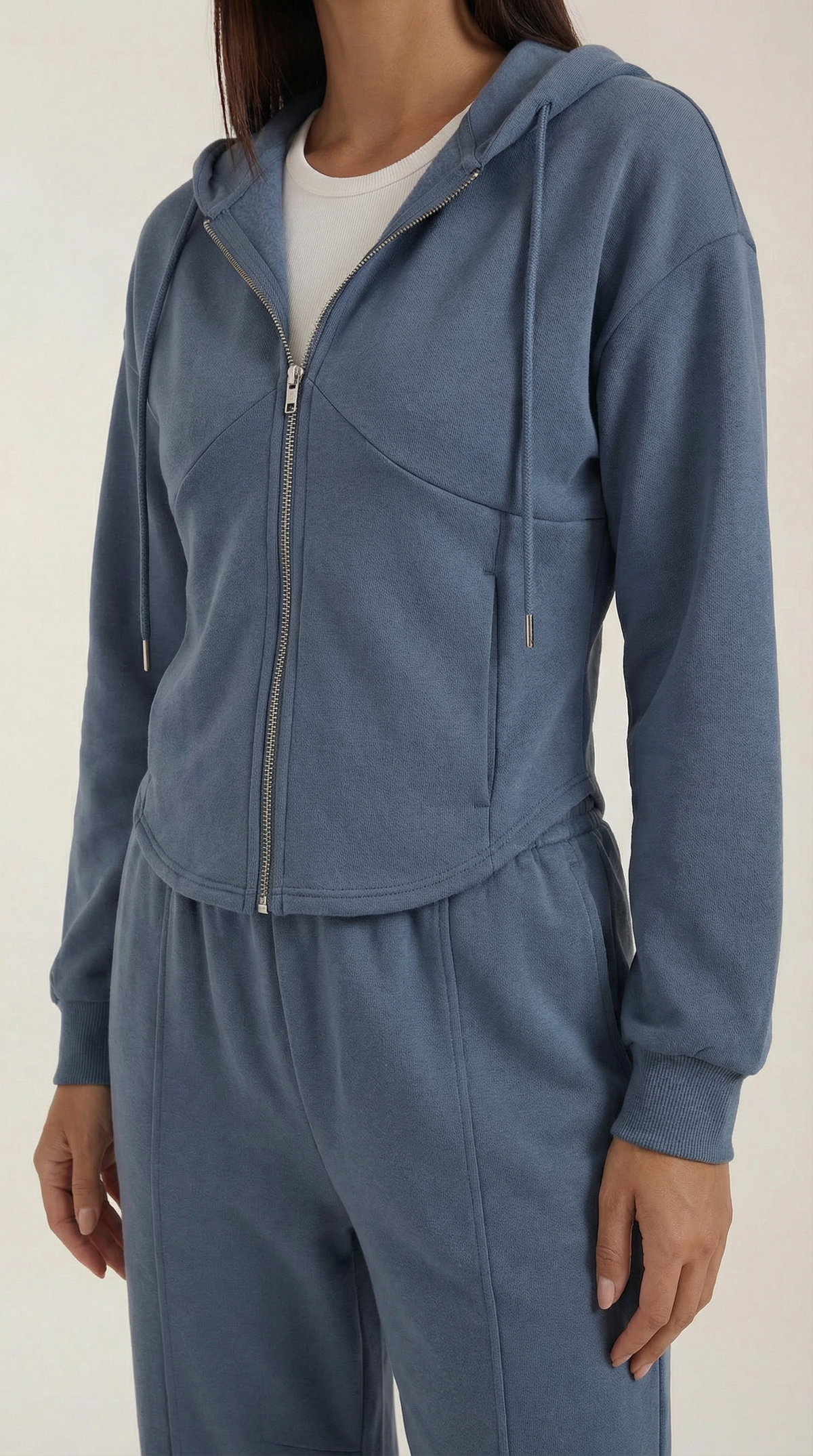 Zweiteiler mit Zip-Hoodie und weiter Hose für Damen