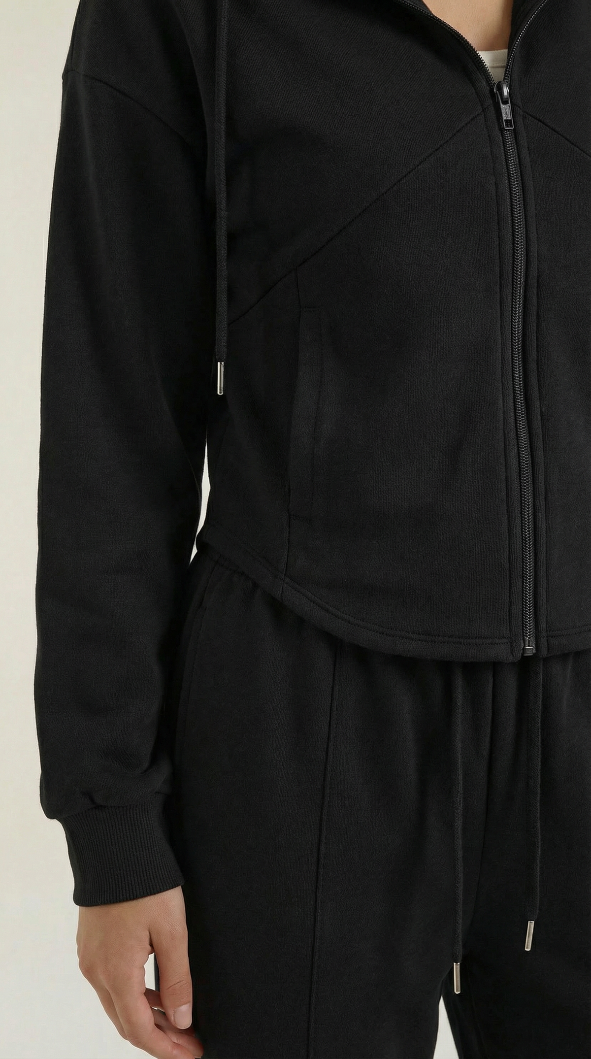 Zweiteiler mit Zip-Hoodie und weiter Hose für Damen