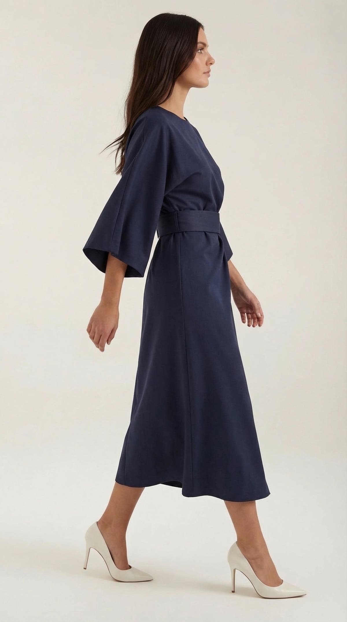 Wickelkleid mit Glockenärmeln und Gürtel in Midilänge für Damen