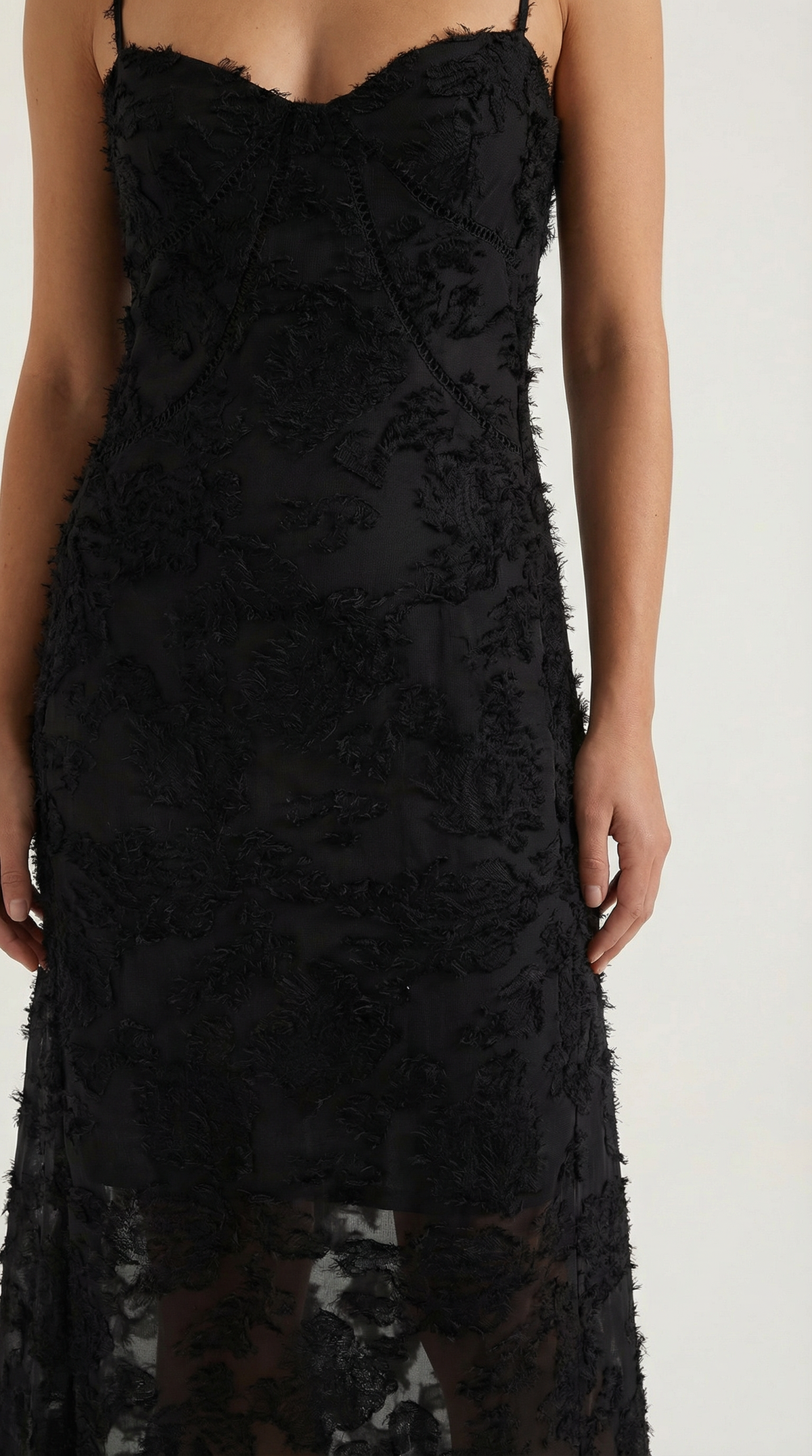 Langes Kleid mit Blumenspitze und Herzausschnitt für Damen