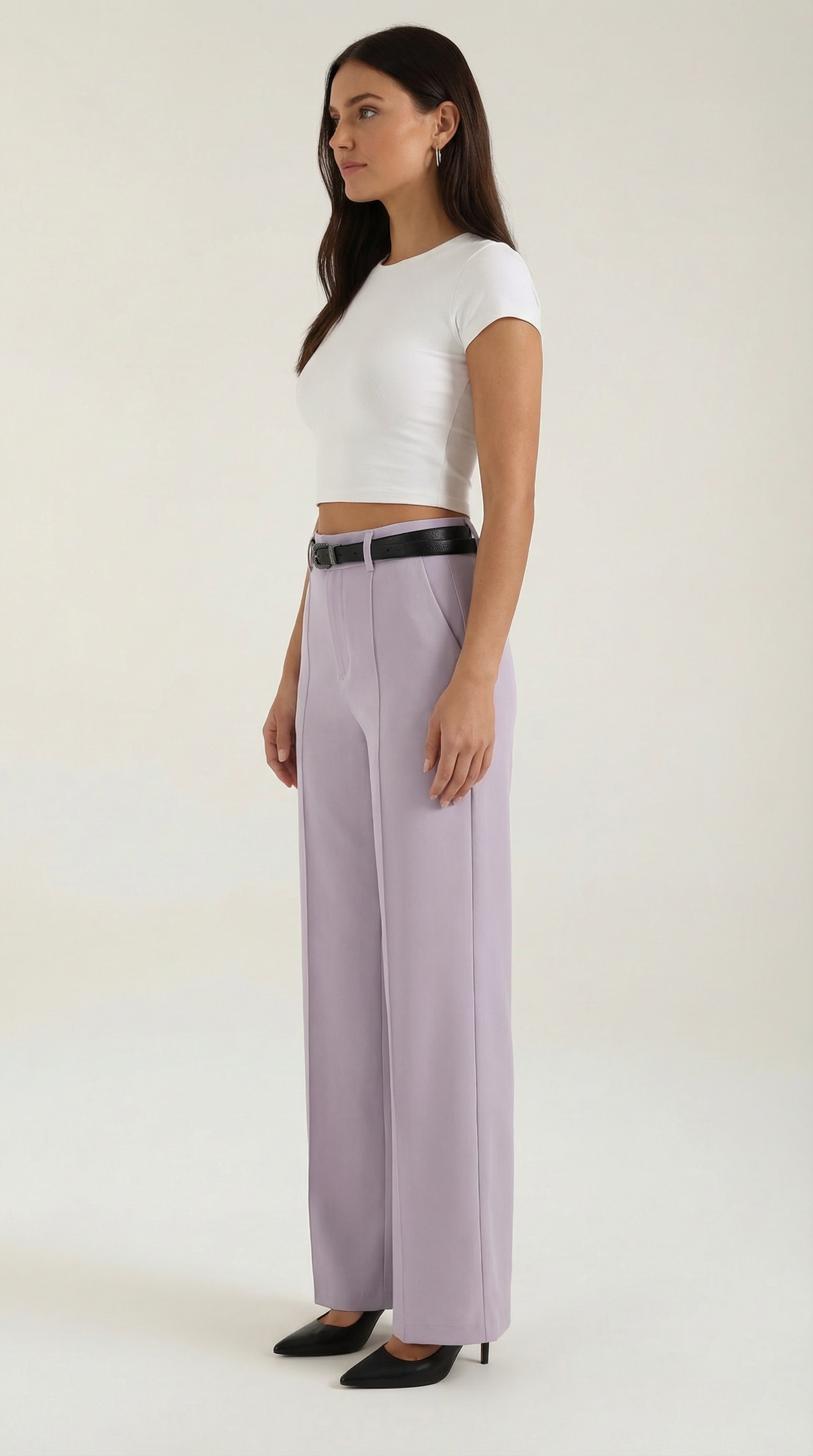 Stoffhose mit Bundfalten, Gürtel und weitem Bein für Damen