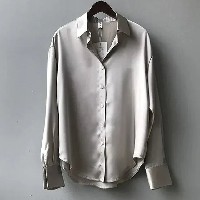 Bluse Damen aus Satin, Oversize mit Hemdkragen und langen Ärmeln