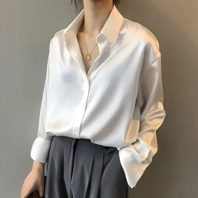 Bluse Damen aus Satin, Oversize mit Hemdkragen und langen Ärmeln