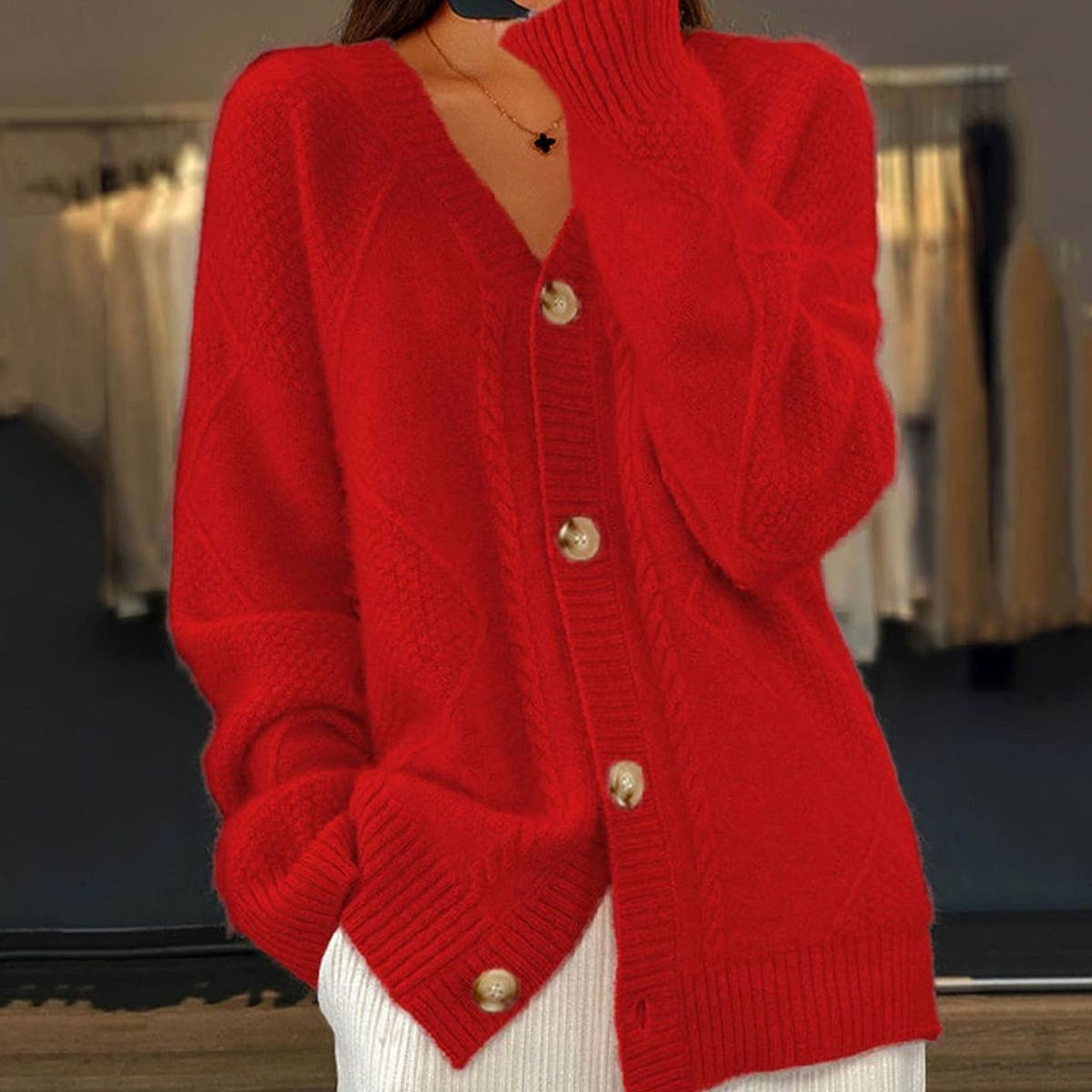 Cardigan Damen mit Zopfmuster, V-Ausschnitt und langen Ärmeln