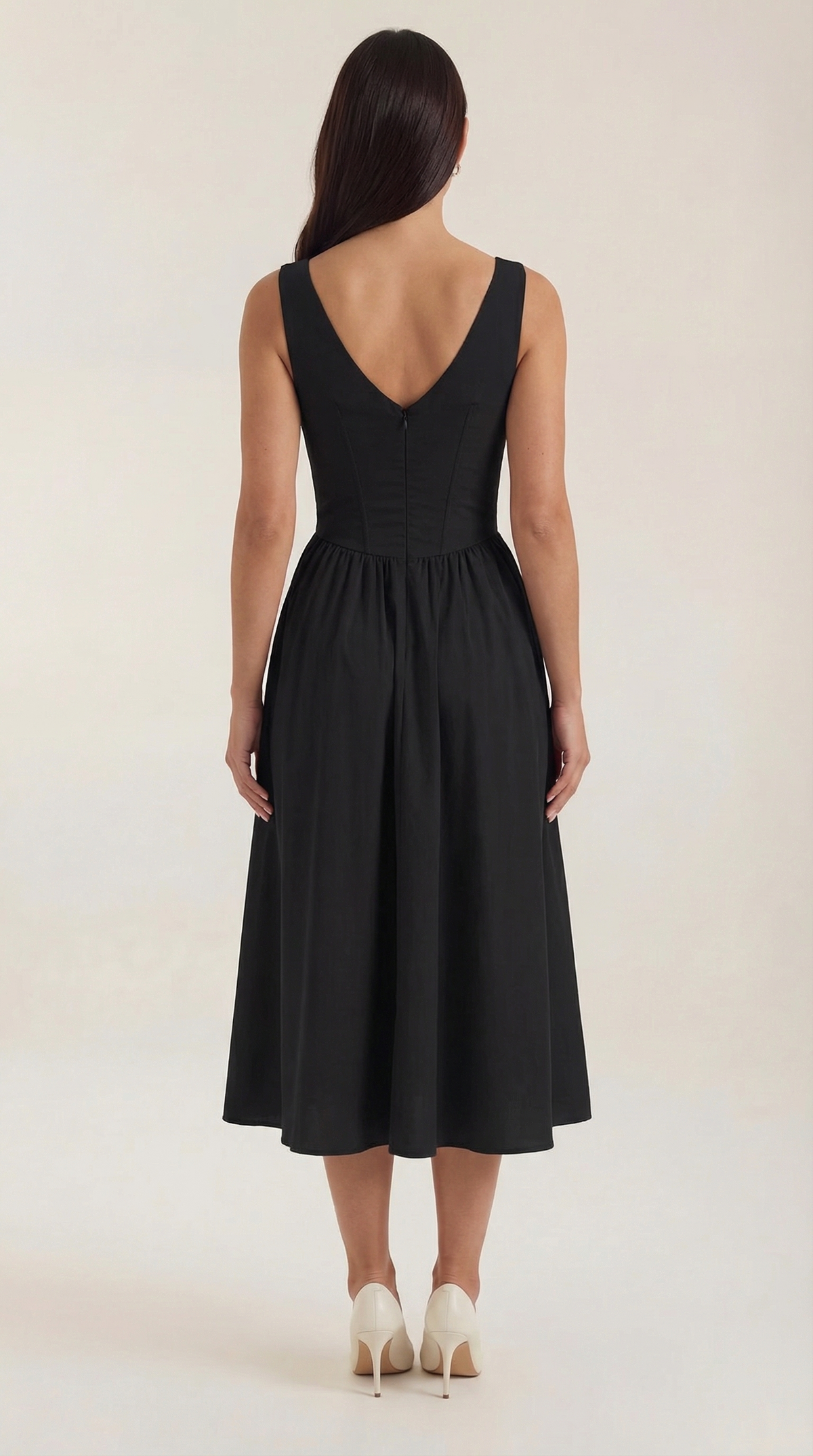 Midikleid mit tiefem V-Ausschnitt und gerafftem Rock für Damen