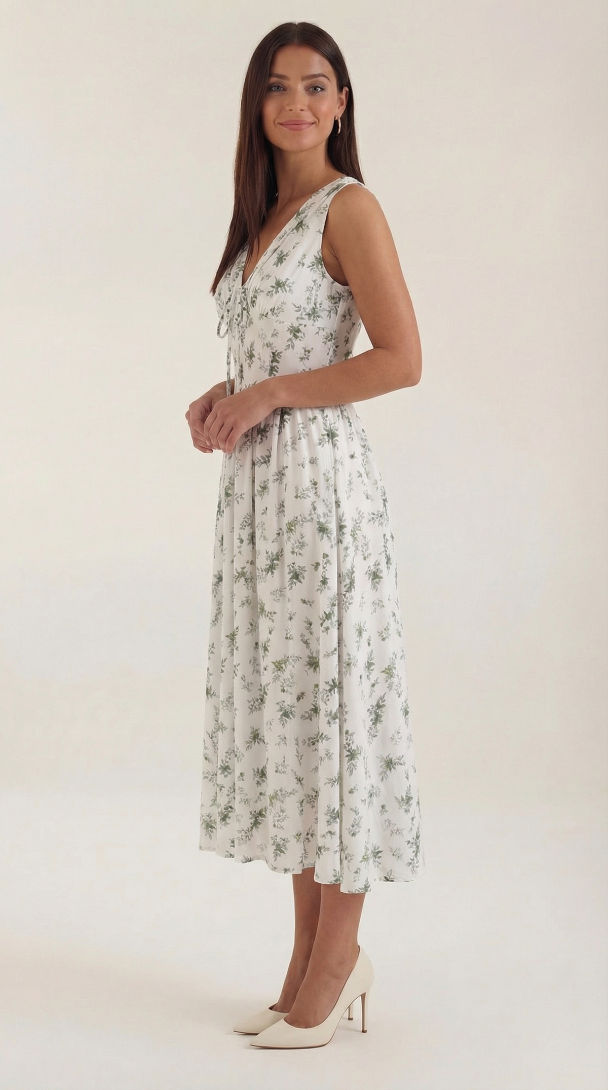Midikleid mit tiefem V-Ausschnitt und gerafftem Rock für Damen