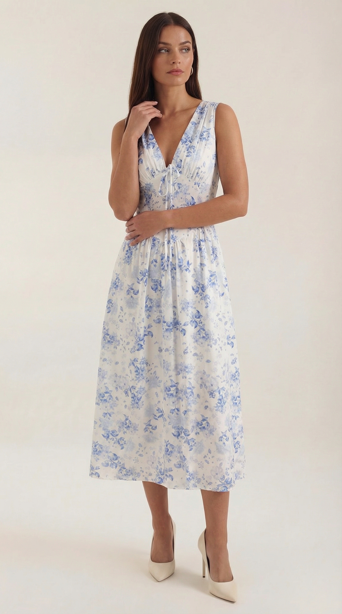 Midikleid mit tiefem V-Ausschnitt und gerafftem Rock für Damen - Babyblau