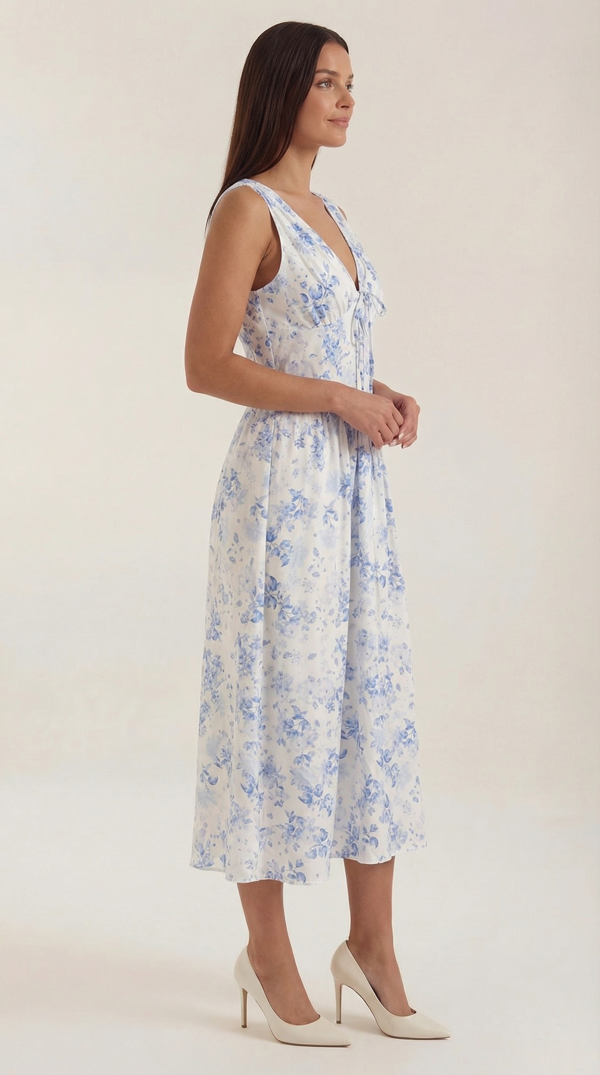 Midikleid mit tiefem V-Ausschnitt und gerafftem Rock für Damen