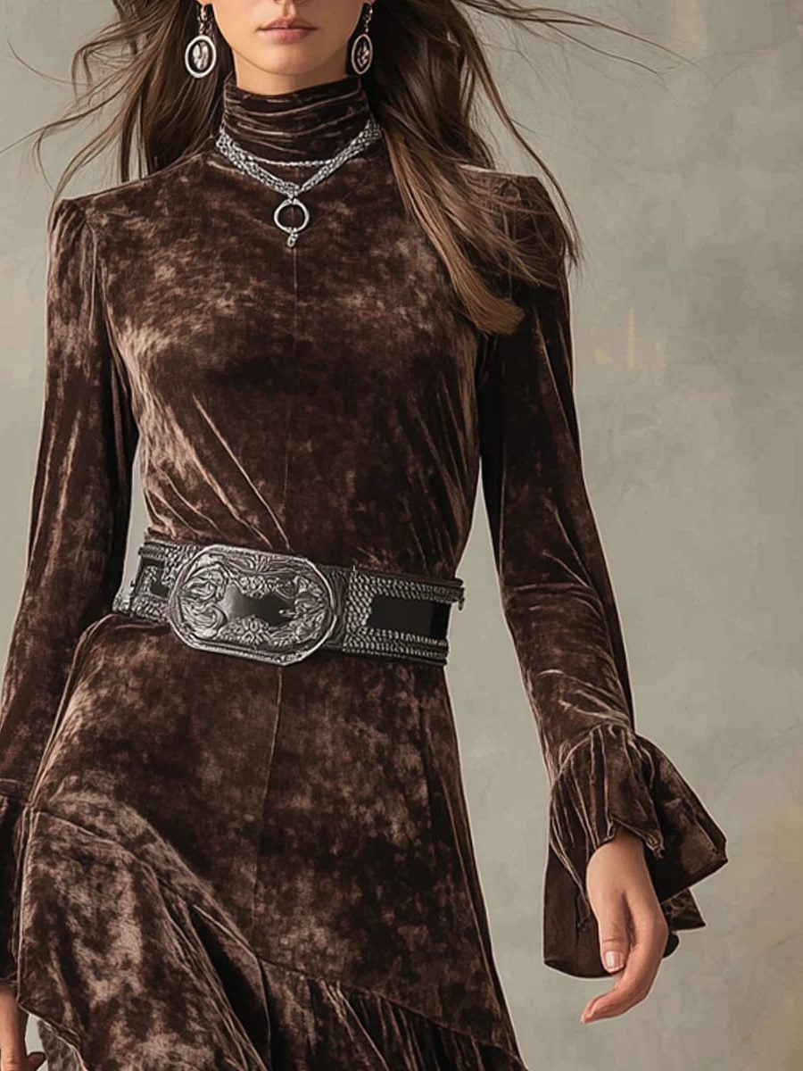 Festliches Kleid aus Samt mit Stehkragen und Glockenärmeln für Damen