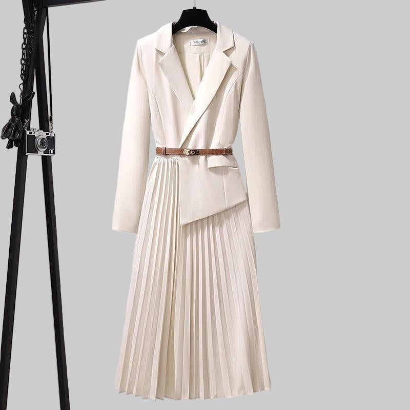 Festliches Kleid mit Plisseefalten und Gürtel für Damen