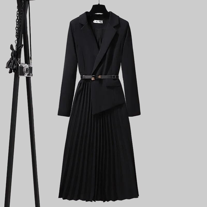 Festliches Kleid mit Plisseefalten und Gürtel für Damen