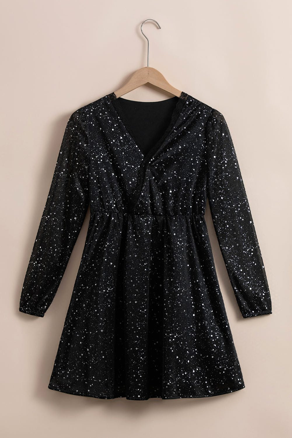 Festliches Kleid mit Wickelschnitt und V-Ausschnitt für Damen