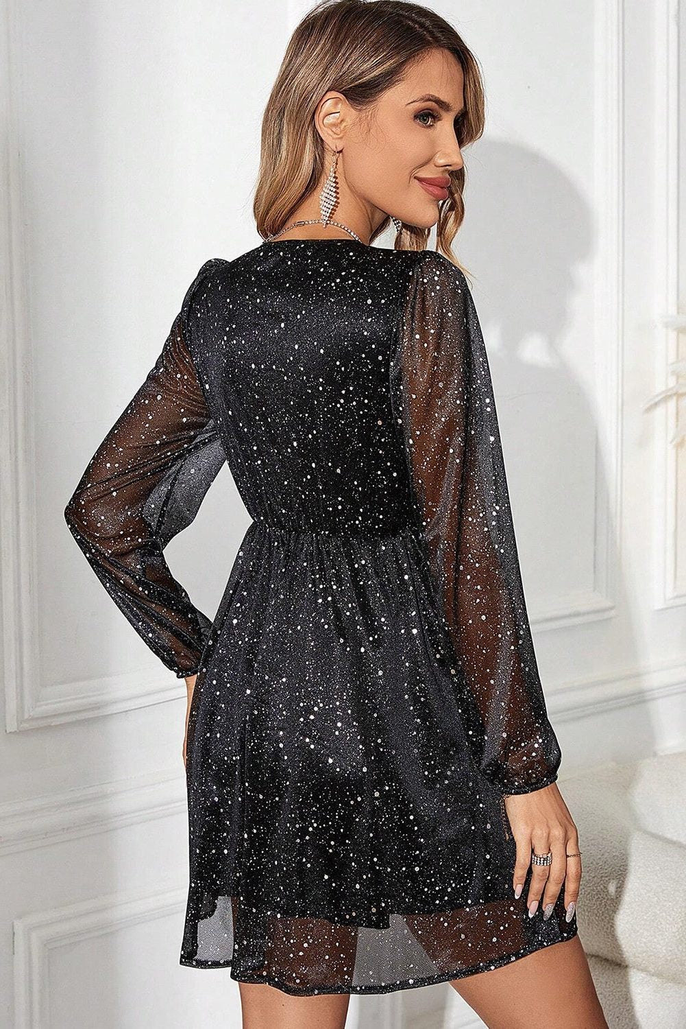 Festliches Kleid mit Wickelschnitt und V-Ausschnitt für Damen