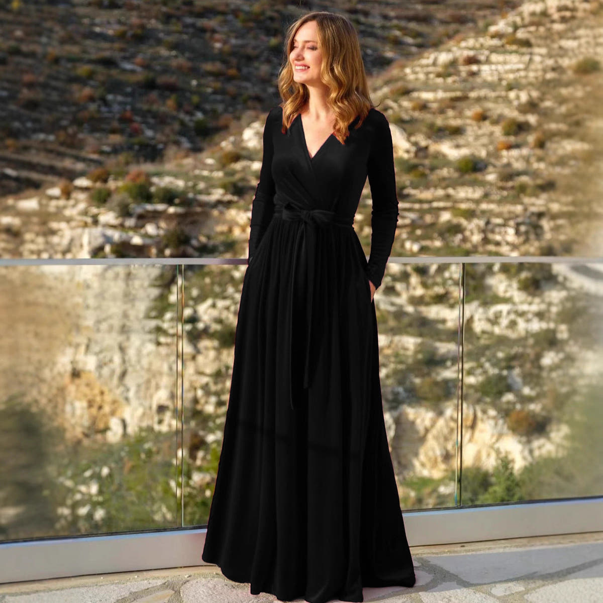 Festliches Kleid im Wickelschnitt mit V-Ausschnitt für Damen