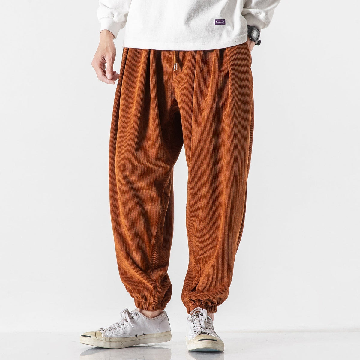 Cordhose Herren locker und knöchellang mit Bundfalten