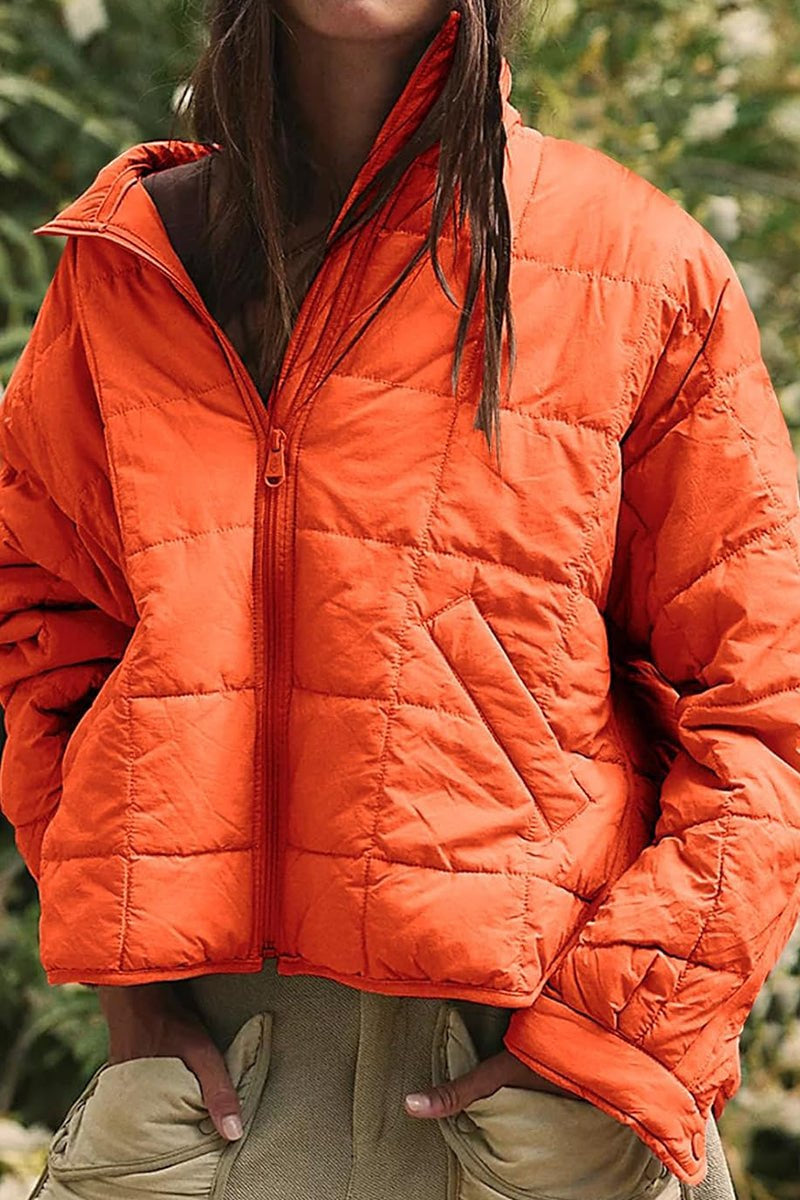 Daunenjacke Damen leicht für den Übergang mit Stehkragen