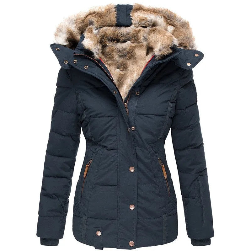 Daunenjacke Damen tailliert, hüftlang mit Kapuze für den Winter