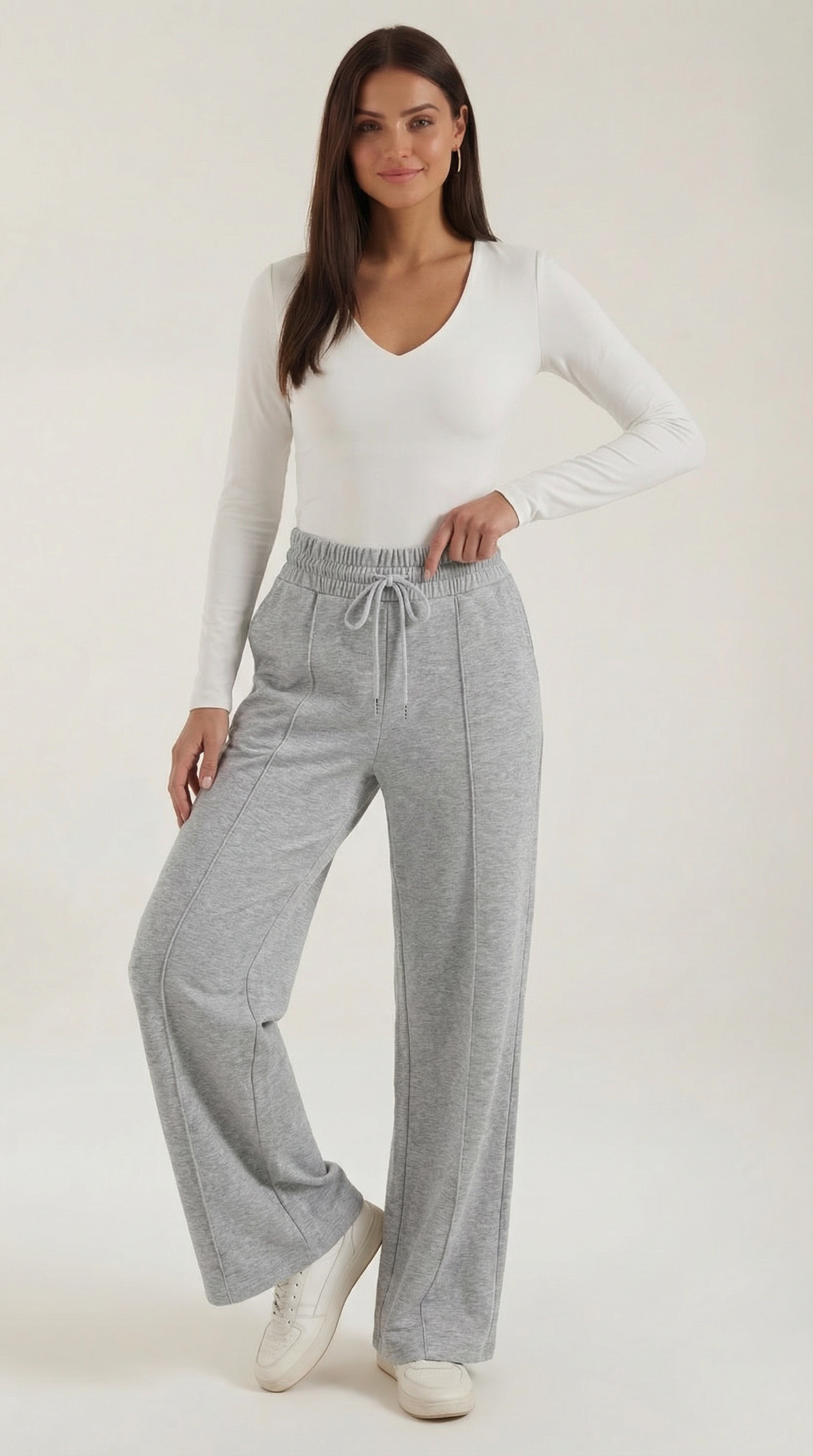 Weite Hose mit Kordelzug und Bügelfalten für Damen - Hellgrau