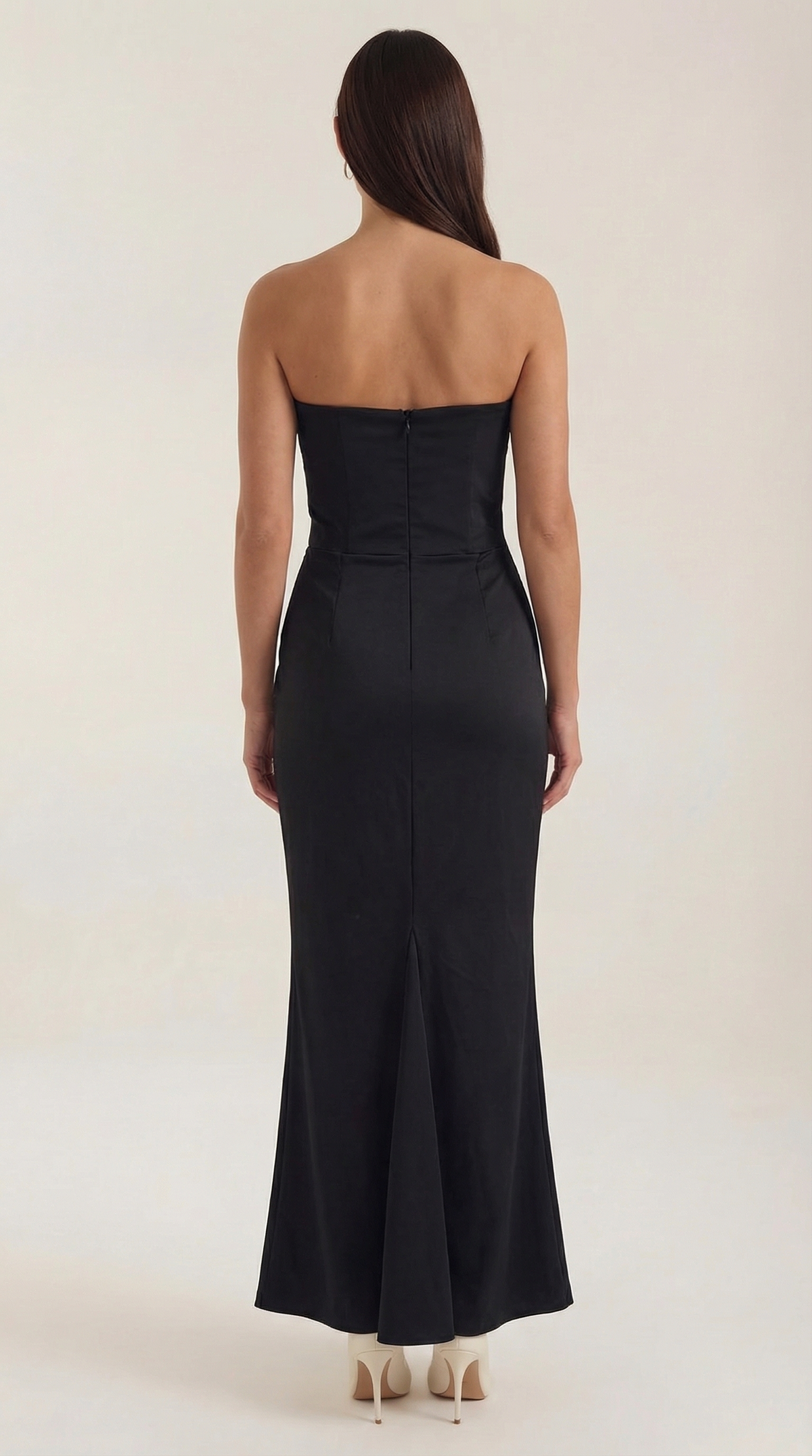 Langes Kleid trägerlos mit Korsagenoberteil und Raffung für Damen