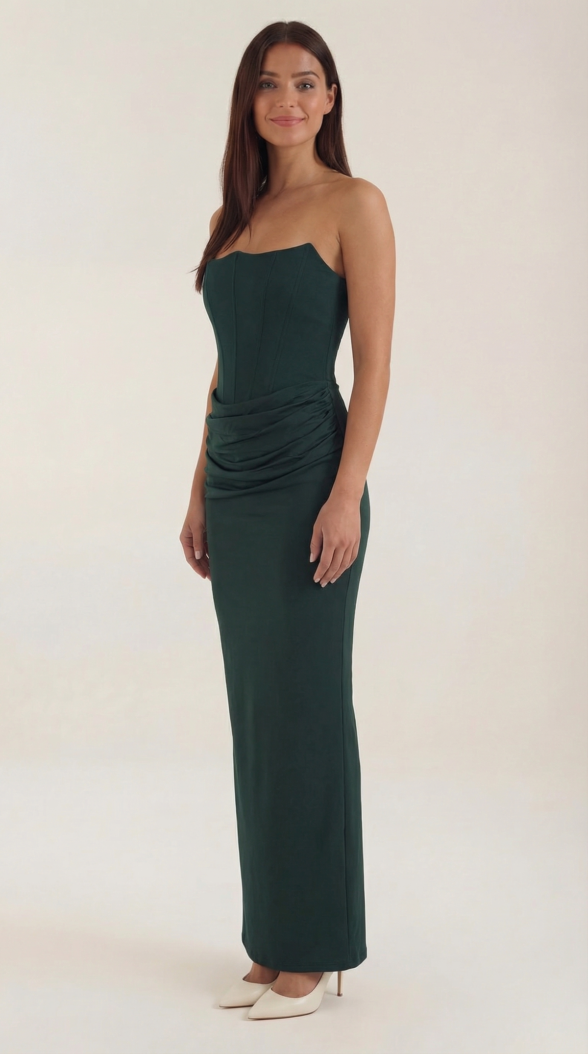 Langes Kleid trägerlos mit Korsagenoberteil und Raffung für Damen