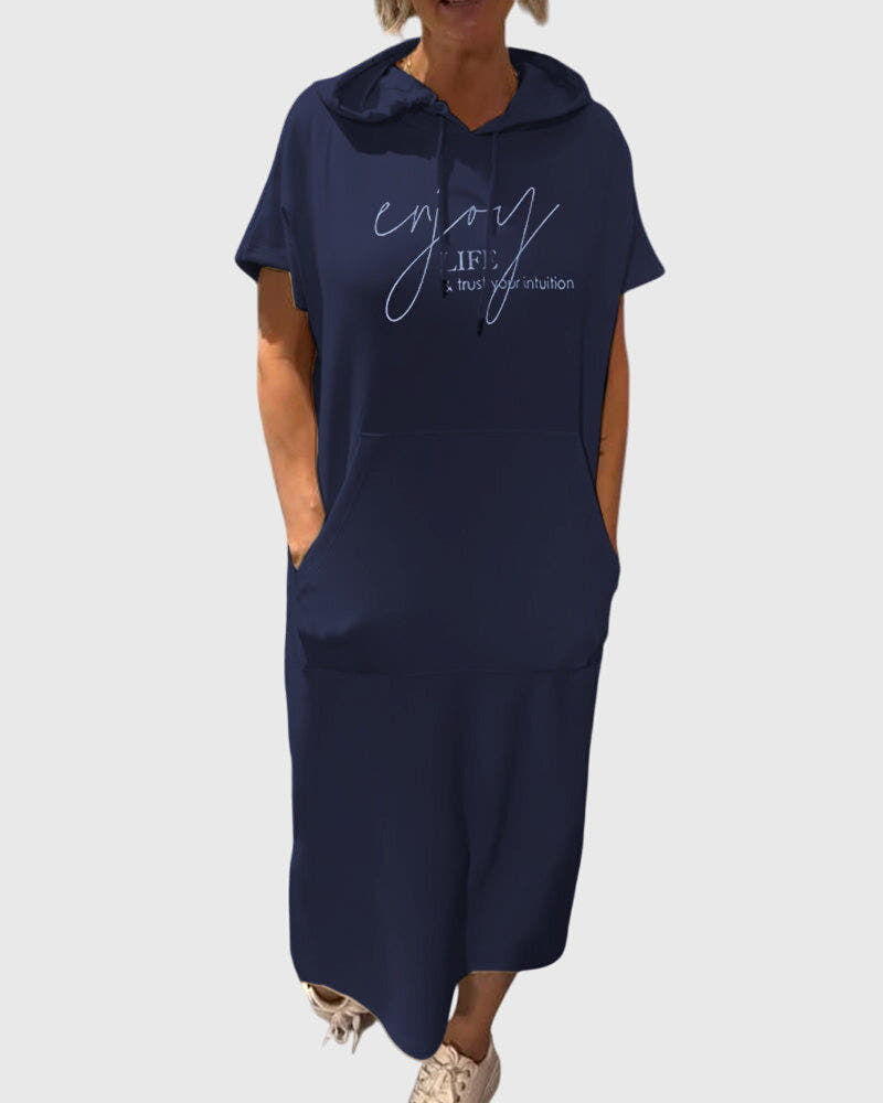 Kleid mit Kapuze und Taschen in lockerer Passform